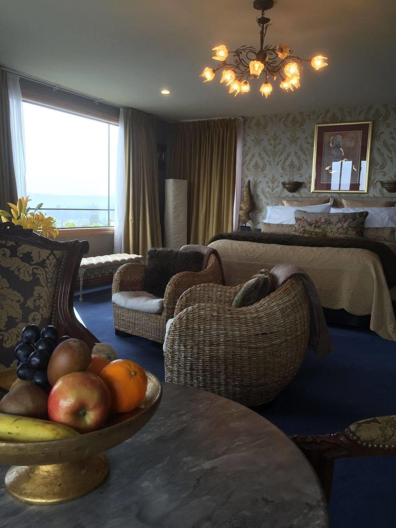 The Flying Trout Boutique Lodge Lac Lac Taupo Extérieur photo