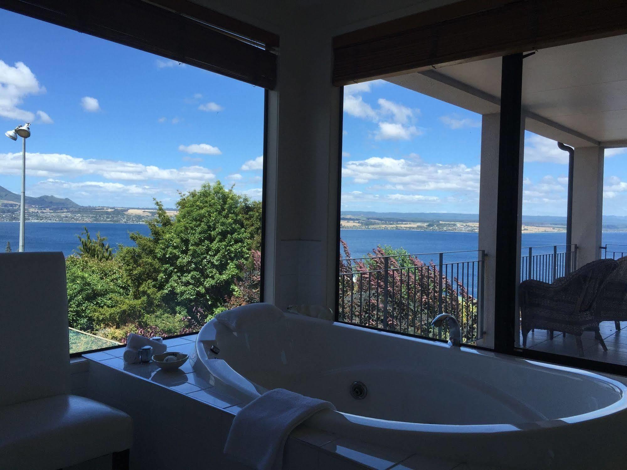 The Flying Trout Boutique Lodge Lac Lac Taupo Extérieur photo