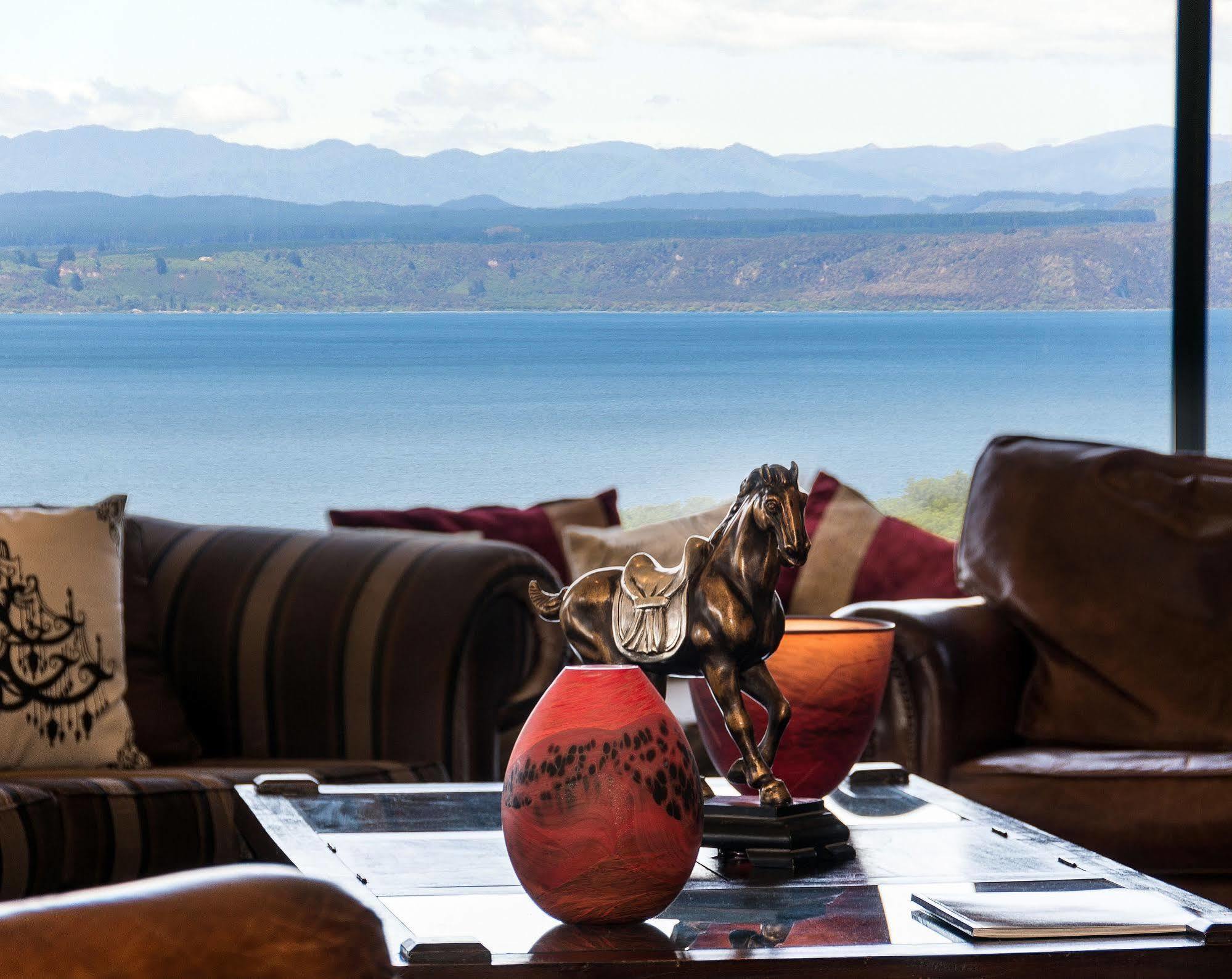 The Flying Trout Boutique Lodge Lac Lac Taupo Extérieur photo